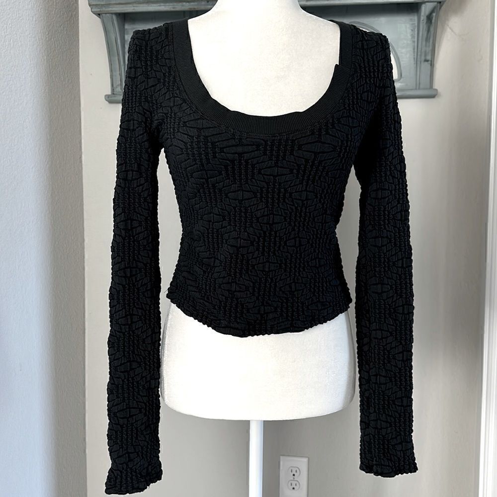 NWOT Free People Black Scoop Neck Long Sleeves Textured S Activewear Workout